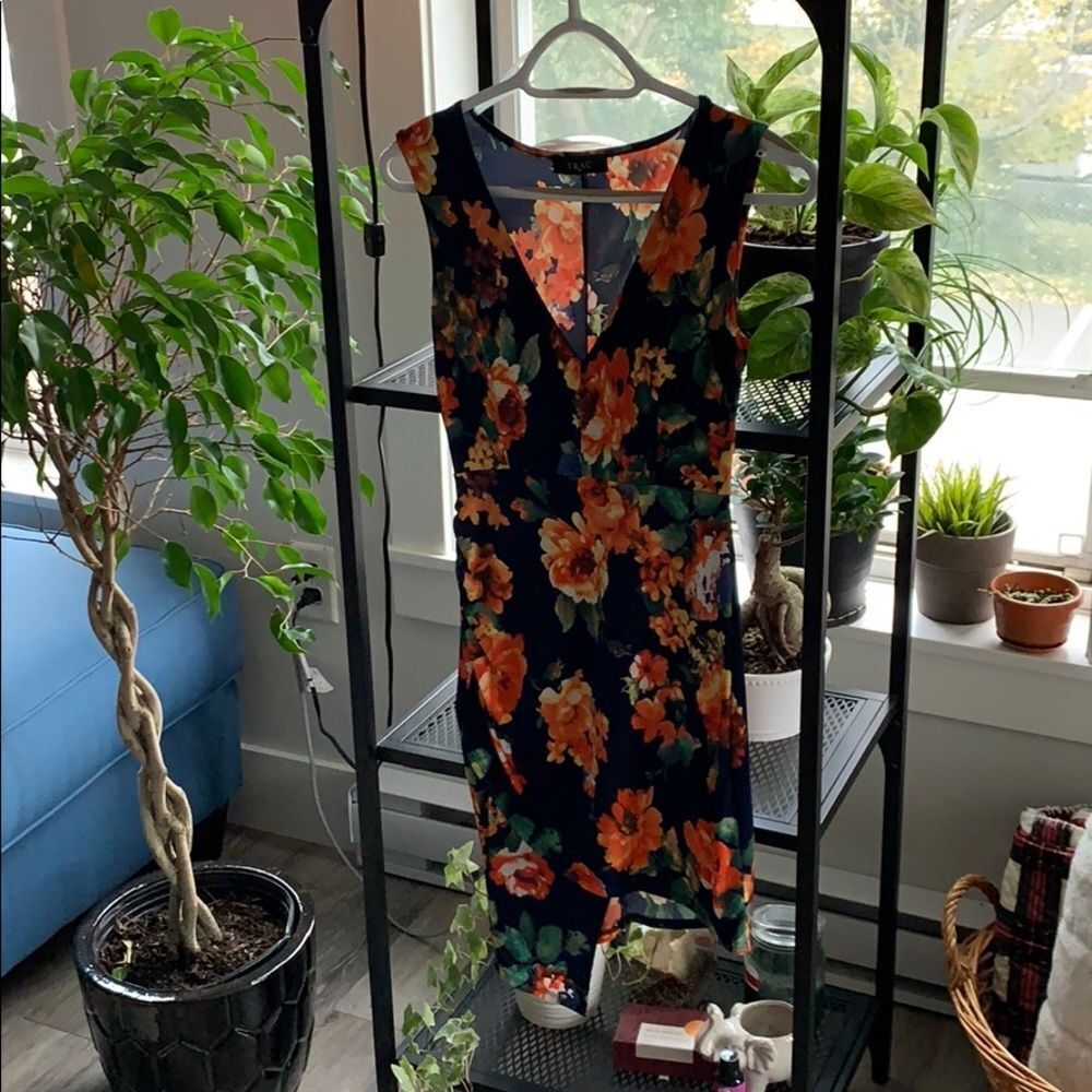 TRAC | Plunging Sweetheart Neckline Floral Dress